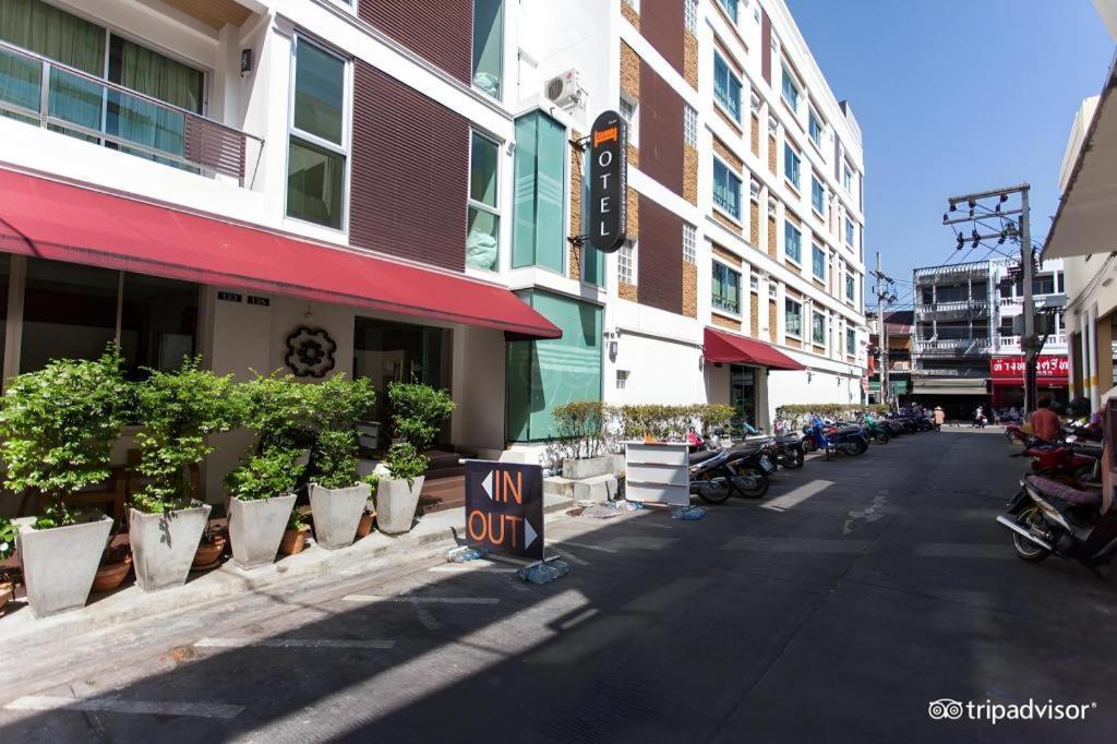 Chinotel Phuket Exterior photo